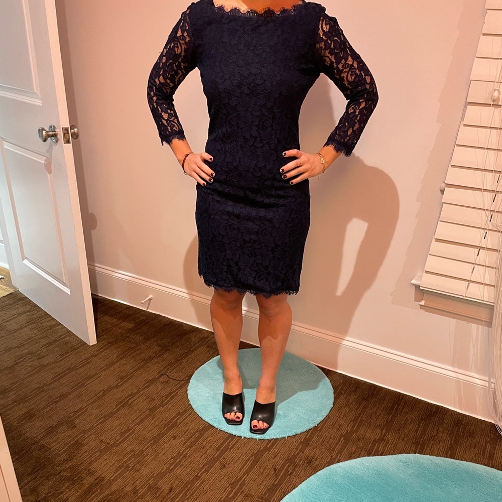 Diane Von Furstenburg navy silk dress. Great for any occasion. Very timeless.